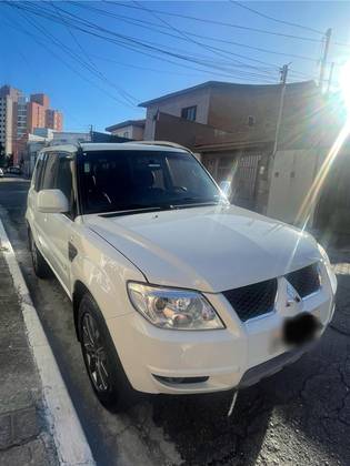 MITSUBISHI PAJERO TR4 2.0 4X2 16V 140CV FLEX 4P AUTOMÁTICO MITSUBISHI PAJERO TR4 2.0 4X2 16V 140CV FLEX 4P AUTOMÁTICO